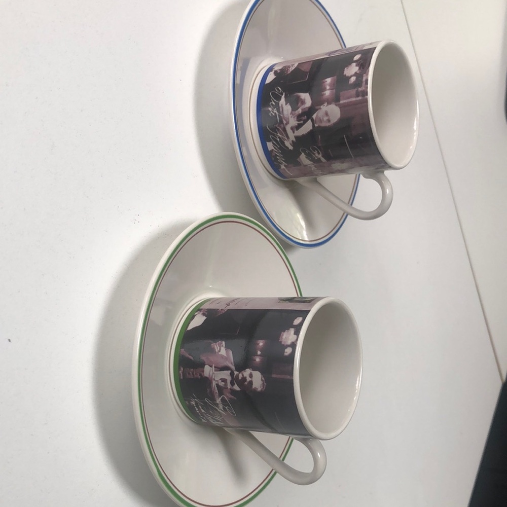 Signature Blue and Green Mugs for Elegant Dining